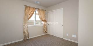 Charming Four Bedroom Home in Aloha on Quiet Cul-De-Sac! Gallery 12