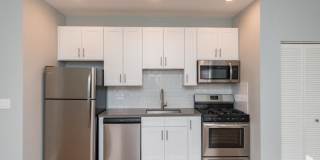 522 W Cornelia Ave Gallery 1