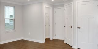 End-unit Townhouse with mountain views Gallery 4