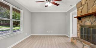 3 bedroom 2 bath home in Village Green Gallery 6