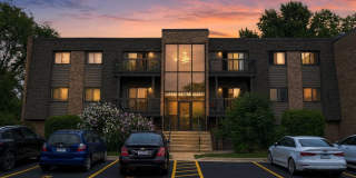 Charming 2BR Condo in Wheaton Gallery 1