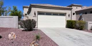 2BR Vacation Home in Gated Community Bullhead Parkway with Utilities Avail 10/1 Gallery 1