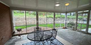 Spacious South Roanoke Home with Lawn Care Included Gallery 45