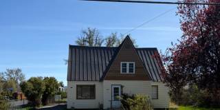 Clean, Updated Home with Large Yard in Klamath Falls Gallery 1