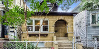 1521 W Nelson Street Gallery 1