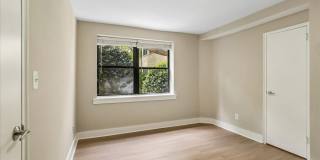 212-212 OAKWOOD Street SE Gallery 24