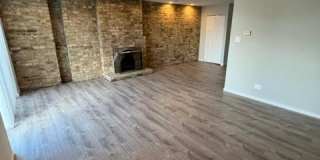 2904 N Broadway Gallery 5