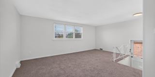 2261 STRAHLE Street Gallery 5