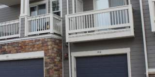 Beautiful 3 BR/3 1/2 BA Townhouse in Stonegate!! Gallery 34