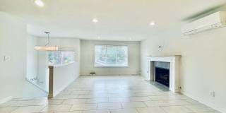 Beautifully Renovated 5 Bedroom House with Large Yard! Gallery 8