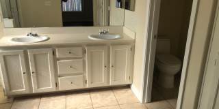 LARGE 5 BDRM HOME W/ 3 FULL BATHS. Gallery 31