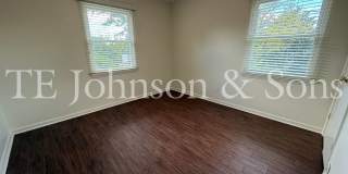 Modern 2 Bedroom Apartment with Water Included on Forsyth St Gallery 21