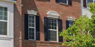 Well Maintain Townhome in Market Square! Gallery 1