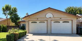 3 Bedroom 2 Bath Home Located in NW Fresno (Fig Garden Loop Area)! Gallery 1