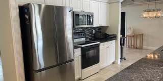 618 SE STREAMLET Avenue Gallery 6