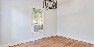 2 Bedroom house in West Campus Gallery 7