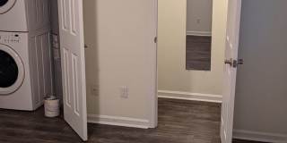 Rare.....One Bedroom One Bathroom Unit Available In Midtown! Gallery 10