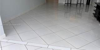 301 NE 14th Ave Gallery 1