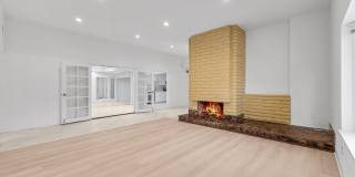 "Rare Single-Story Remodel: Modern 3BR End-Unit in University Park Gallery 44