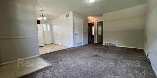 910 E Railroad Gallery 4