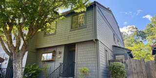 SPACIOUS 3 BED  2.5 BATH END UNIT TOWNHOME IN SAN MARIN VALLEY Gallery 1