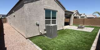 Beautiful Newer 4 Bedroom 3 Bathroom Anthem at Merrill Ranch Home! Gallery 6