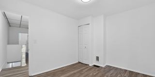 2 bedroom 1.5 bath rowhome for rent in Baltimore Gallery 17