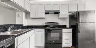 Tennis Towers Apartments Gallery 20