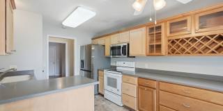 Centrally Located Home in Richmond Hill Gallery 11