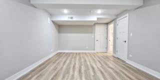 426 W Belden Ave Gallery 12