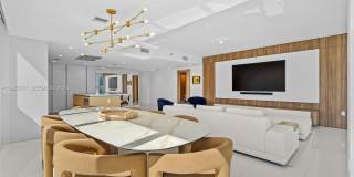 Bay Harbor Gallery 14