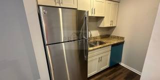 6009 Barton Dr Shawnee, KS 66203  1 bed / 1 bath Rent $895 - 60 West Apartments (MID AUGUST MOVE IN) Gallery 5