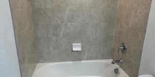 Spacious 5-Bedroom Riverview Home Gallery 34