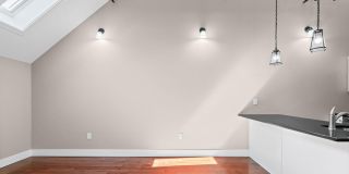 521 Warren Street Gallery 8