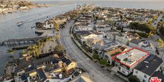 2105 East Balboa Boulevard Gallery 2