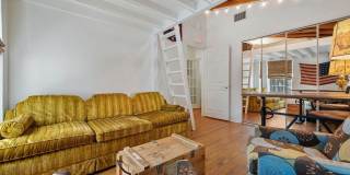 302 NW 16th Street Gallery 42