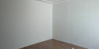 637 Cloverdale Avenue Gallery 3