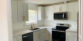 3 bedrooms /2 bath Condo Available Now Gallery 1