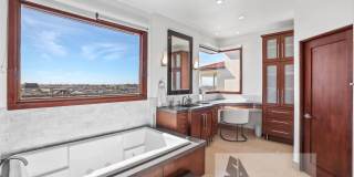 Elevated Living in Newport Heights Gallery 20