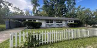 1906 E. Maxwell Gallery 1