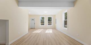 76 N 4th Street Gallery 7