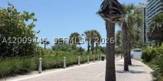 5875 Collins Ave Gallery 3