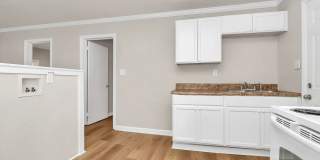 Welcome to your charming new home in the heart of Charlotte! Gallery 12