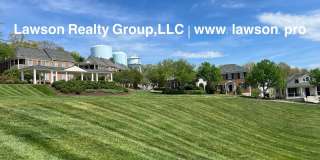 Luxurious Colonial Green Townhome with Garage Gallery 10