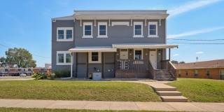 UTILITIES INCLUDED!! Spacious 2-Bedroom, 1-Bathroom Home AVAILABLE NOW!! Gallery 17
