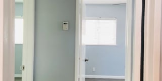 Gorgeous Remodeled Downstairs Apartment w/Patio+Prvt Laundry+Garage+Views of Canals Gallery 15