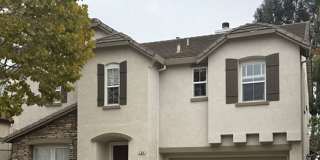 Beautiful and Spacious 4 Bedroom 2.5 Bath Home.  Ideal Location!! Gallery 1