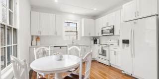 42 Mann Avenue unit: 2 Gallery 4