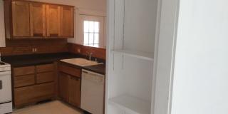 3 bedroom 2 bath off Dickson St, cute front porch Gallery 8