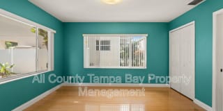 2725 N Myrtle Ave Gallery 12